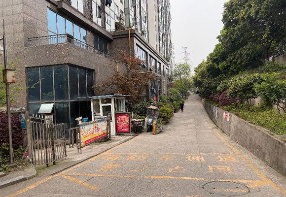 長(zhǎng)江現(xiàn)代城4個(gè)車位第一次變賣(mài)